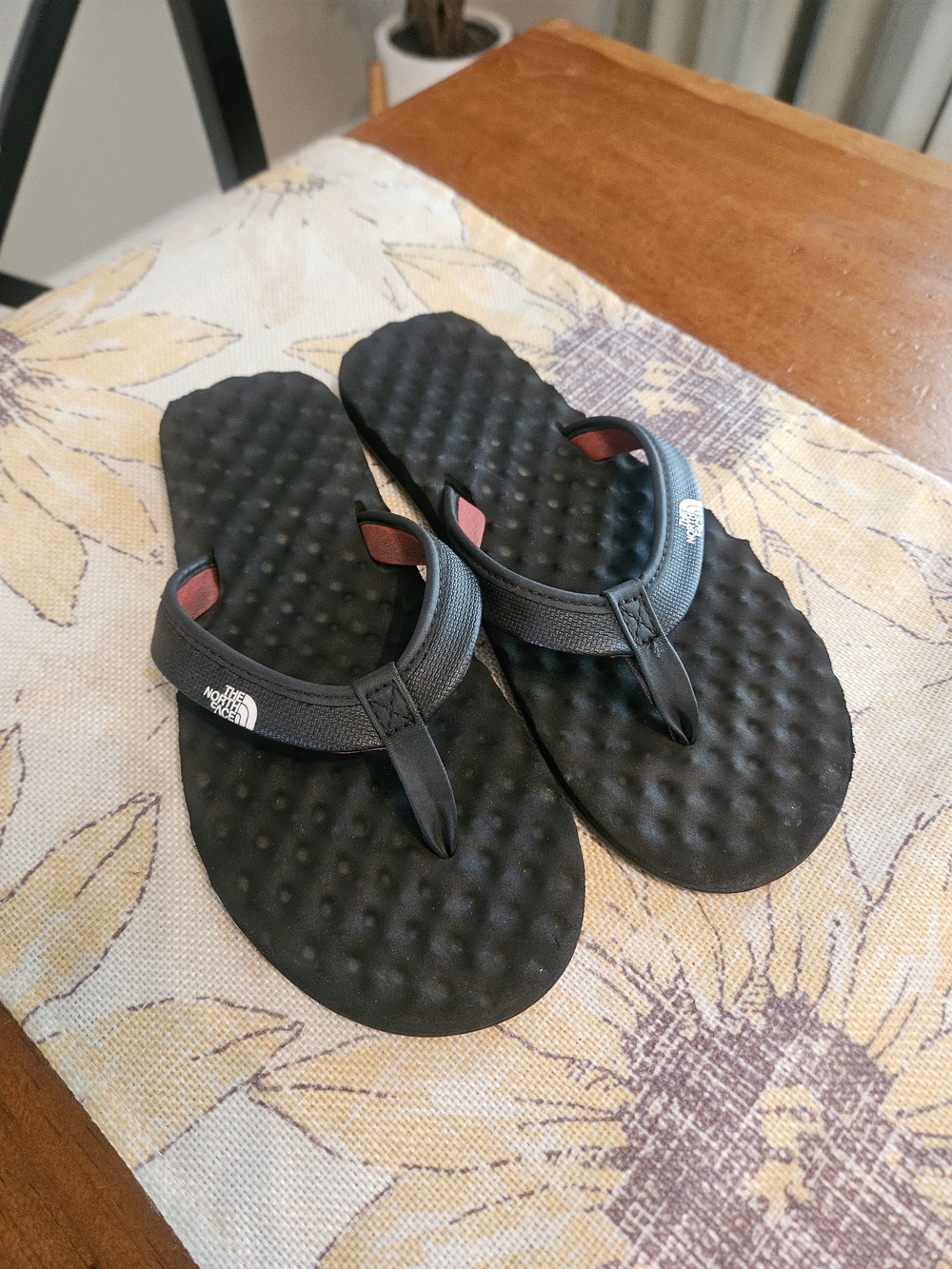 The North Face Kids Black Textured Flip Flops